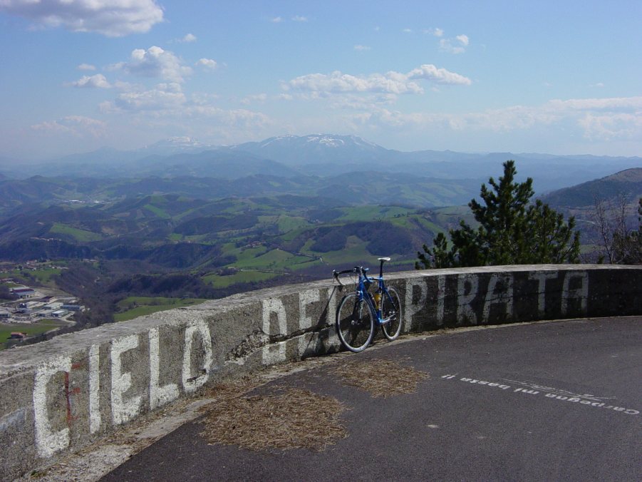 Svevo Pedivella Cippo Carpegna Pantani